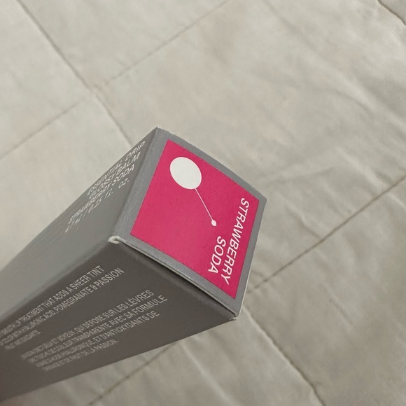 Nib GLOSSY BALM - strawberry soda - Picture 2 of 3